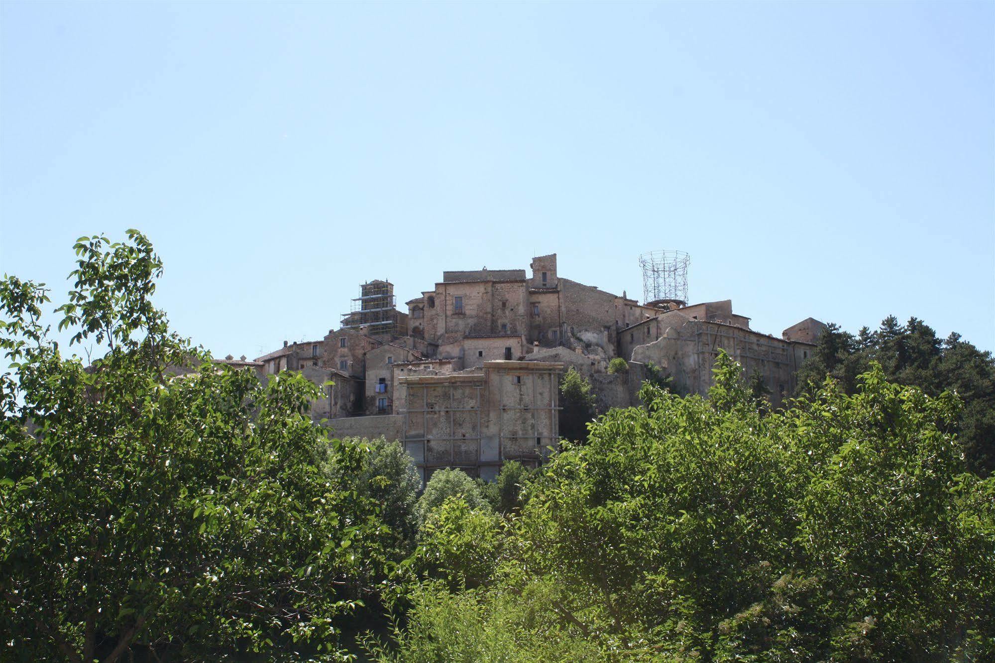 La Casa Sù Le Dimore Del Borgo Santo Stefano Di Sessanio Extérieur photo